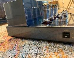 PrimaLuna ProLogue Premium Vacuum Tube Integrated Amplifier Black