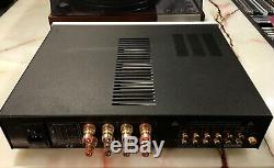 Unison Research UNICO tube hybrid integrated amplifier Italian high-end