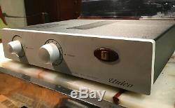 Unison Research UNICO tube hybrid integrated amplifier Italian high-end